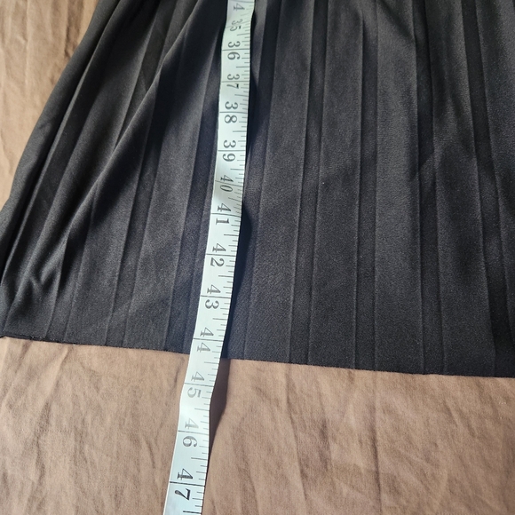 H&M pleated sleeveless dress - Picture 13 of 14